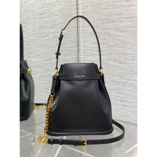 Replica Borsa a secchiello media Dior C'est Saddle in pelle di vitello nera Replica Borsa a secchiello media Dior C'est Saddle in pelle di vitello nera