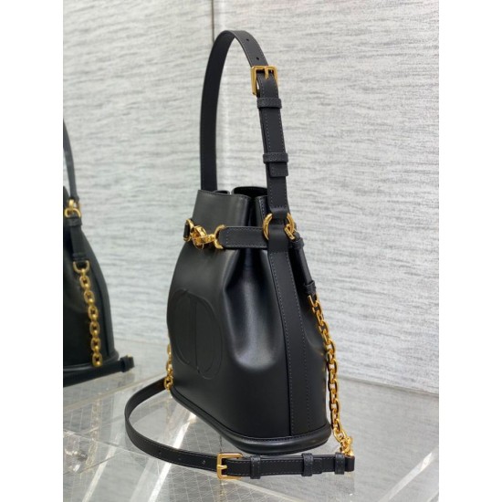 Replica Borsa a secchiello media Dior C'est Saddle in pelle di vitello nera Replica Borsa a secchiello media Dior C'est Saddle in pelle di vitello nera