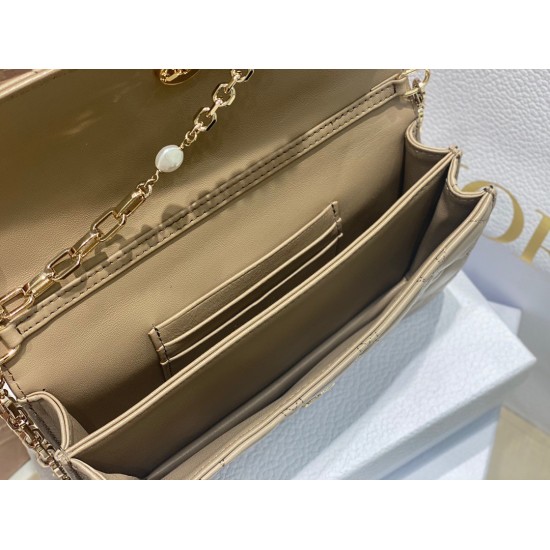 Replica Borsa Dior Miss Dior Mini Cannage in pelle di agnello Beige Replica Borsa Dior Miss Dior Mini Cannage in pelle di agnello Beige
