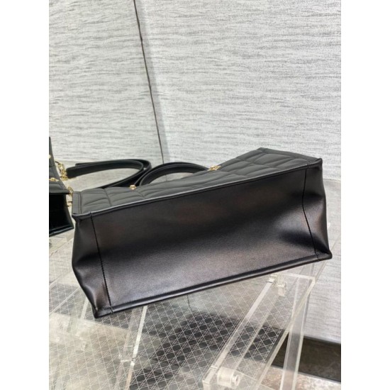 Replica Borsa tote media Dior Essential Archicannage nera Replica Borsa tote media Dior Essential Archicannage nera