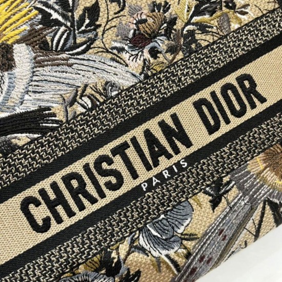 Replica Borsa Dior Medium Lady D-Lite con ricamo Jardin d'Hiver beige Replica Borsa Dior Medium Lady D-Lite con ricamo Jardin d'Hiver beige