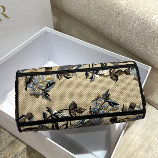 Replica Borsa Dior Medium Lady D-Lite con ricamo Jardin d'Hiver beige Replica Borsa Dior Medium Lady D-Lite con ricamo Jardin d'Hiver beige