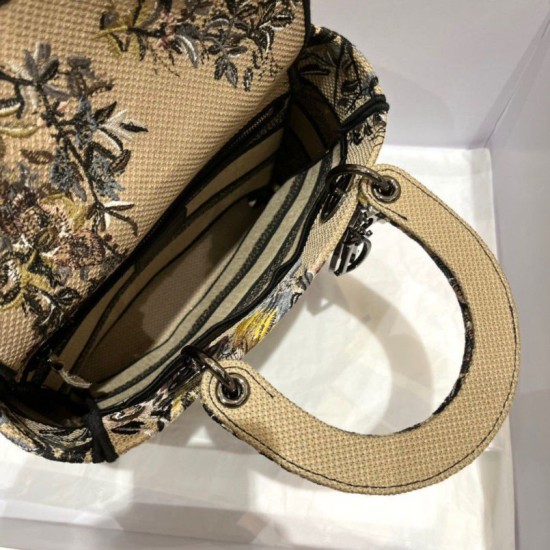 Replica Borsa Dior Medium Lady D-Lite con ricamo Jardin d'Hiver beige Replica Borsa Dior Medium Lady D-Lite con ricamo Jardin d'Hiver beige