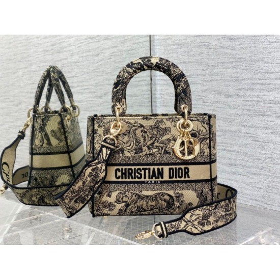 Replica Borsa Dior Medium Lady D-Lite Toile de Jouy Ricamo Marrone Replica Borsa Dior Medium Lady D-Lite Toile de Jouy Ricamo Marrone