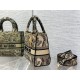 Replica Borsa Dior Medium Lady D-Lite Toile de Jouy Ricamo Marrone Replica Borsa Dior Medium Lady D-Lite Toile de Jouy Ricamo Marrone
