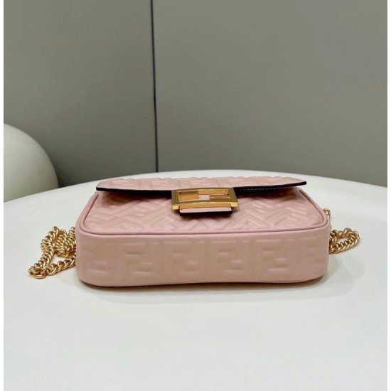 Replica Borsa Midi Fendi Baguette Chain Nappa Rosa Replica Borsa Midi Fendi Baguette Chain Nappa Rosa