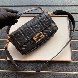 Borsa baguette media Fendi motivo FF nera
