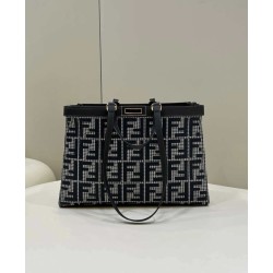 Shopper Fendi X-Tote in lana pied de poule con ricamo FF 8BH374 Grigia