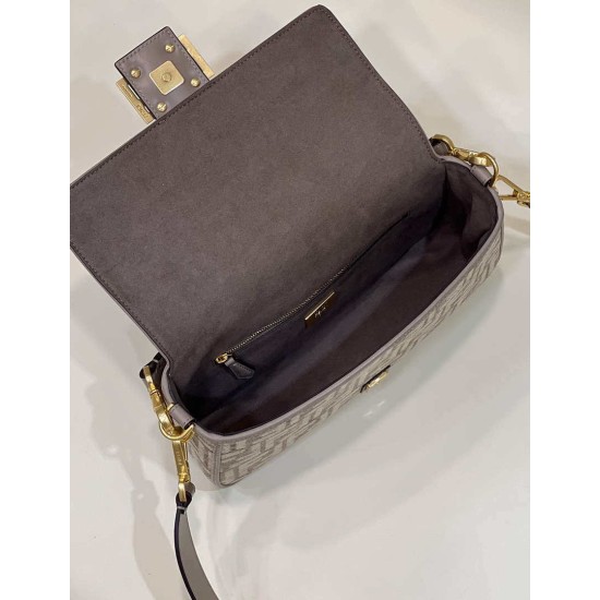 Replica Borsa Fendi 8BR600 Baguette Chain Midi FF in tessuto tapestry grigio Replica Borsa Fendi 8BR600 Baguette Chain Midi FF in tessuto tapestry grigio