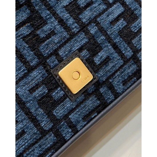 Replica Borsa in tessuto arazzo Fendi 8BR600 Baguette Chain Midi FF Blu Navy Replica Borsa in tessuto arazzo Fendi 8BR600 Baguette Chain Midi FF Blu Navy
