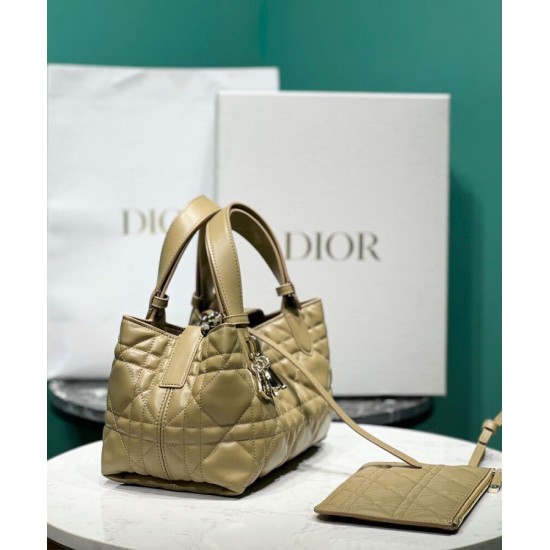 Replica Borsa Christian Dior piccola/media Dior Toujours caffè leggero Replica Borsa Christian Dior piccola/media Dior Toujours caffè leggero