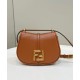 Replica Borsa Fendi C'mon Small Satchel con curvatura 8BS082 Caffè Replica Borsa Fendi C'mon Small Satchel con curvatura 8BS082 Caffè