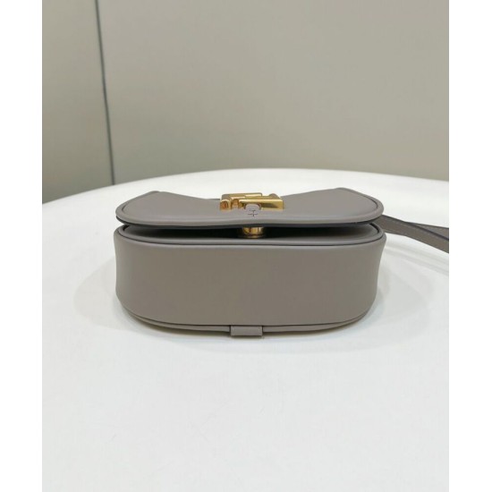 Replica Borsa Fendi C'mon Small/Medium Satchel con curvatura 8BS082 Grigia Replica Borsa Fendi C'mon Small/Medium Satchel con curvatura 8BS082 Grigia