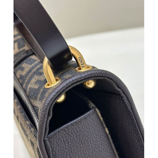 Replica Fendi C'mon Borsa a cartella media con curvatura 8BT366 Caffè Replica Fendi C'mon Borsa a cartella media con curvatura 8BT366 Caffè