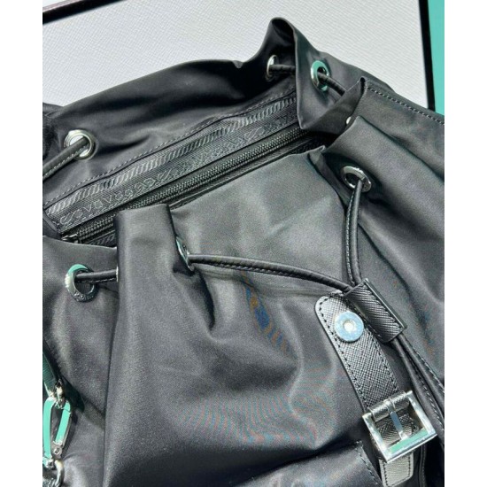 Replica Zaino medio Prada Re-Nylon 1BZ811 Nero Replica Zaino medio Prada Re-Nylon 1BZ811 Nero