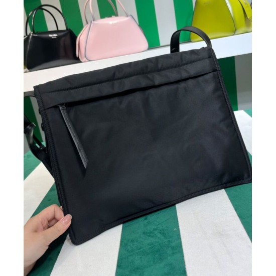 Replica Borsa a tracolla imbottita grande Prada Re-Nylon 1BD256 Nera Replica Borsa a tracolla imbottita grande Prada Re-Nylon 1BD256 Nera