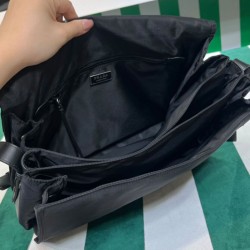 Borsa a tracolla imbottita grande Prada Re-Nylon 1BD256 Nera Borsa a tracolla imbottita grande Prada Re-Nylon 1BD256 Nera