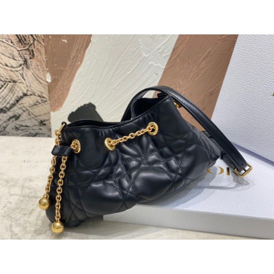 Replica Borsa Dior Ammi piccola/media Macrocannage Nera Replica Borsa Dior Ammi piccola/media Macrocannage Nera