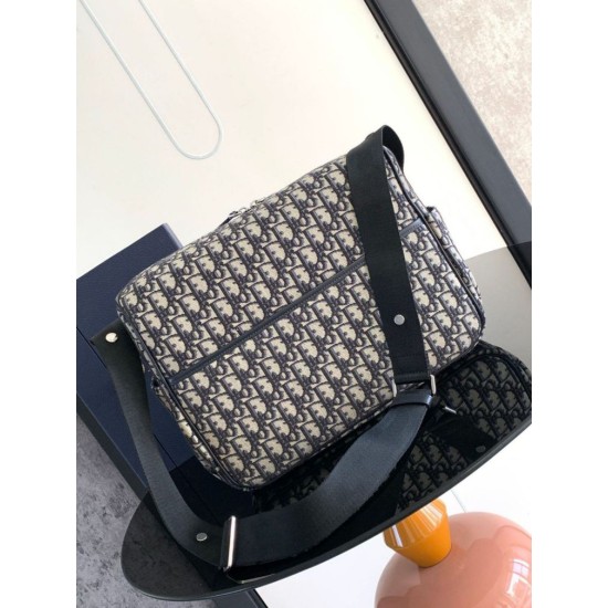 Replica Borsa fasciatoio Dior Dior Oblique Canvas Blu Replica Borsa fasciatoio Dior Dior Oblique Canvas Blu