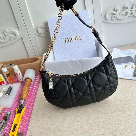 Replica Borsa a tracolla Dior CD Lounge Pelle di agnello macrocannage nera Replica Borsa a tracolla Dior CD Lounge Pelle di agnello macrocannage nera