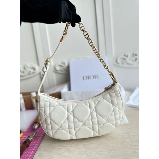 Replica Borsa a tracolla Dior CD Lounge Pelle di agnello Macrocannage bianca Replica Borsa a tracolla Dior CD Lounge Pelle di agnello Macrocannage bianca