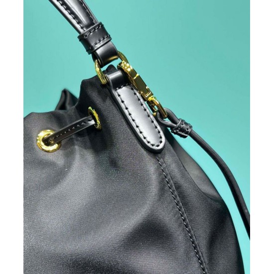 Replica Borsa Prada Re-Nylon e pelle spazzolata 1BH038 Nera