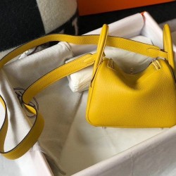 Borsa Hermes Lindy Mini Clemence in pelle di vitello gialla