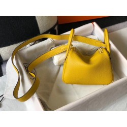 Borsa Hermes Lindy Mini Clemence in pelle di vitello gialla Borsa Hermes Lindy Mini Clemence in pelle di vitello gialla