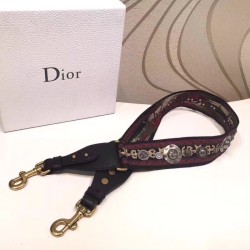 Cinturino Dior Canvas di ispirazione bohémien rosso