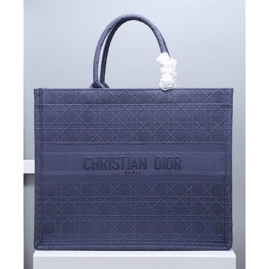 Replica Christian Dior Cannage Embroidery Dior Book Tote Borse Blu scuro Replica Christian Dior Cannage Embroidery Dior Book Tote Borse Blu scuro