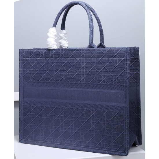 Replica Christian Dior Cannage Embroidery Dior Book Tote Borse Blu scuro Replica Christian Dior Cannage Embroidery Dior Book Tote Borse Blu scuro
