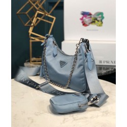 Borsa a tracolla Prada Re-Edition 2005 in nylon Azzurro