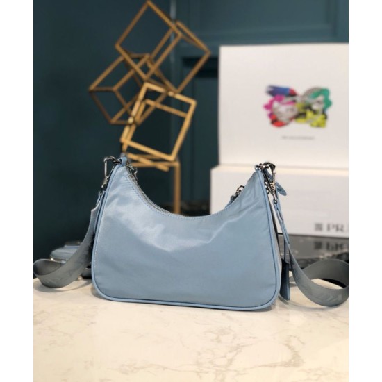 Replica Borsa a tracolla Prada Re-Edition 2005 in nylon Azzurro