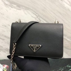 Borsa a tracolla Prada in nylon e pelle Saffiano