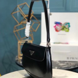 Borsa a tracolla Prada Cleo in pelle spazzolata con patta 1BD311