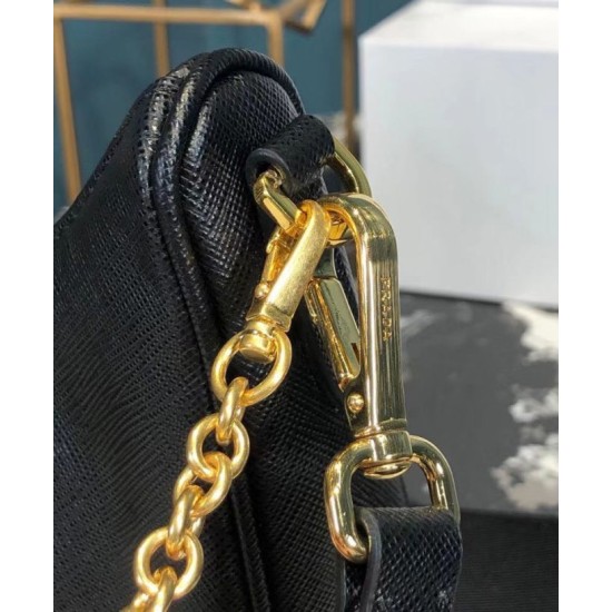 Replica Borsa Prada Re-Edition 2005 in pelle Saffiano 1BH204 Nera Replica Borsa Prada Re-Edition 2005 in pelle Saffiano 1BH204 Nera