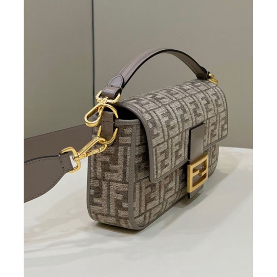 Replica Fendi Baguette 8BR6009 Grigio Replica Fendi Baguette 8BR6009 Grigio