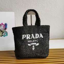 Borsa tote piccola Prada all'uncinetto in filato effetto rafia nero