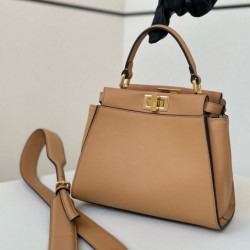 Borsa Fendi Mini Iconic Peekaboo Marrone chiaro