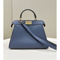 Borsa Fendi Peekaboo ISeeU Piccola Selleria con 556 impunture cucite a mano Blu