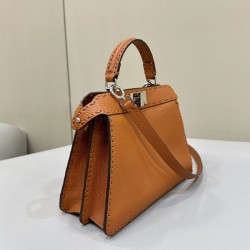 Fendi Peekaboo ISeeU Small Selleria Borsa con 556 impunture cucite a mano Marrone Fendi Peekaboo ISeeU Small Selleria Borsa con 556 impunture cucite a mano Marrone