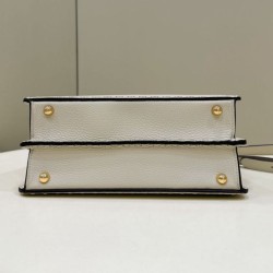 Borsa Fendi Peekaboo ISeeU Piccola Selleria con 556 impunture cucite a mano Beige