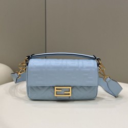 Borsa baguette media Fendi FF Nappa blu