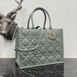 Dior Book Tote Bag Media con Tracolla Macrocannage Grigio Dior Book Tote Bag Media con Tracolla Macrocannage Grigio