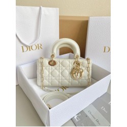Dior Lady D-Joy Dior Piccola Borsa Cannage Bianco Dior Lady D-Joy Dior Piccola Borsa Cannage Bianco