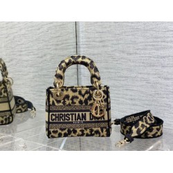 Dior Mini Borsa Lady D-Lite Multicolore Ricamo Mizza Beige Dior Mini Borsa Lady D-Lite Multicolore Ricamo Mizza Beige