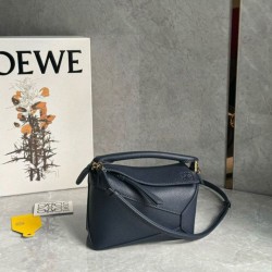 Borsa Loewe Puzzle Mini Pelle di vitello granulata blu navy