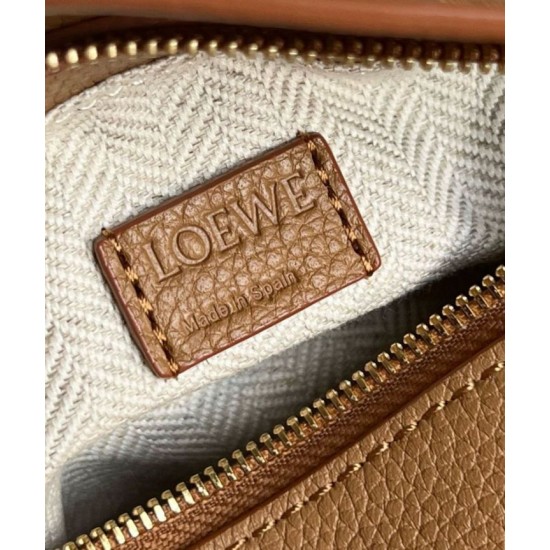 Loewe Puzzle Mini Bag Pelle di vitello granulata toffee Loewe Puzzle Mini Bag Pelle di vitello granulata toffee