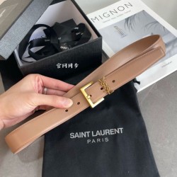 Cintura YSL Saint Laurent Cassandre Square Buckle 30MM Beige Cintura YSL Saint Laurent Cassandre Square Buckle 30MM Beige