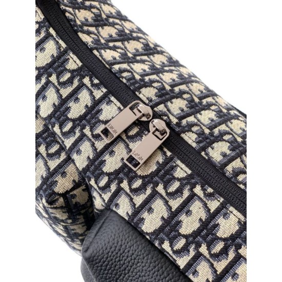 Borsa hobo morbida Dior Rider piccola da uomo replica Dior Oblique Jacquard beige/nero Imitazione Borsa hobo morbida Dior Rider piccola da uomo replica Dior Oblique Jacquard beige/nero Imitazione